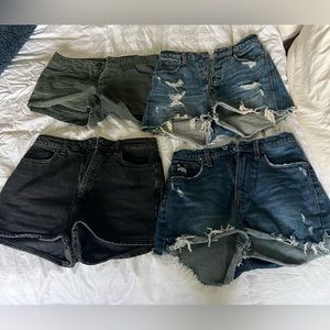 4 pairs of shorts (Abercrombie and Fitch)
